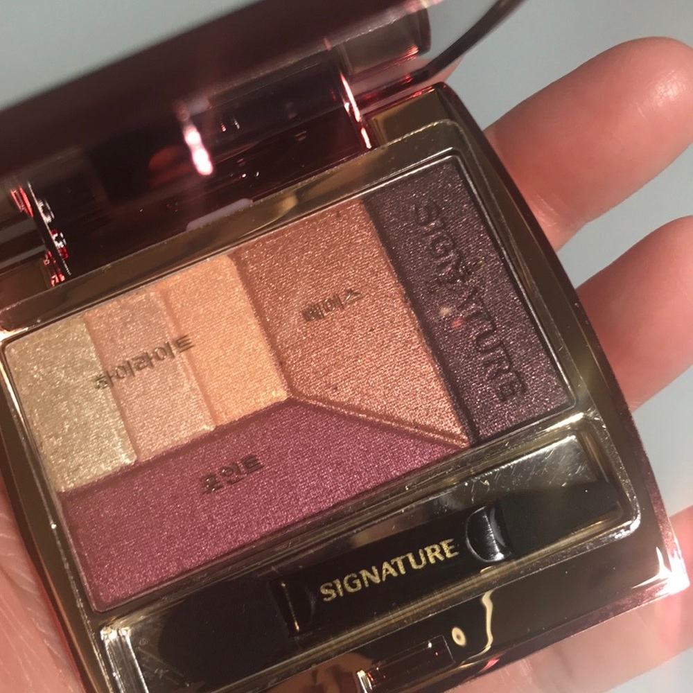 Missha Velvet eyeshadow palette